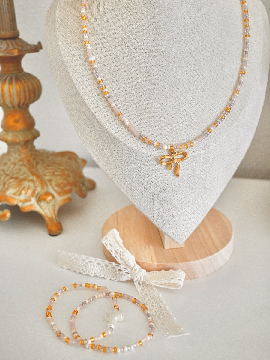 Delicate Bow Neckalce