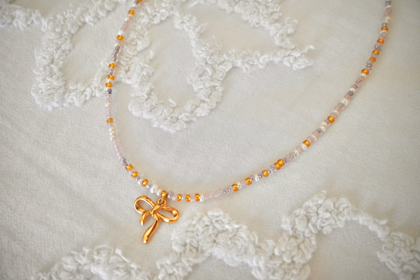 Delicate Bow Neckalce